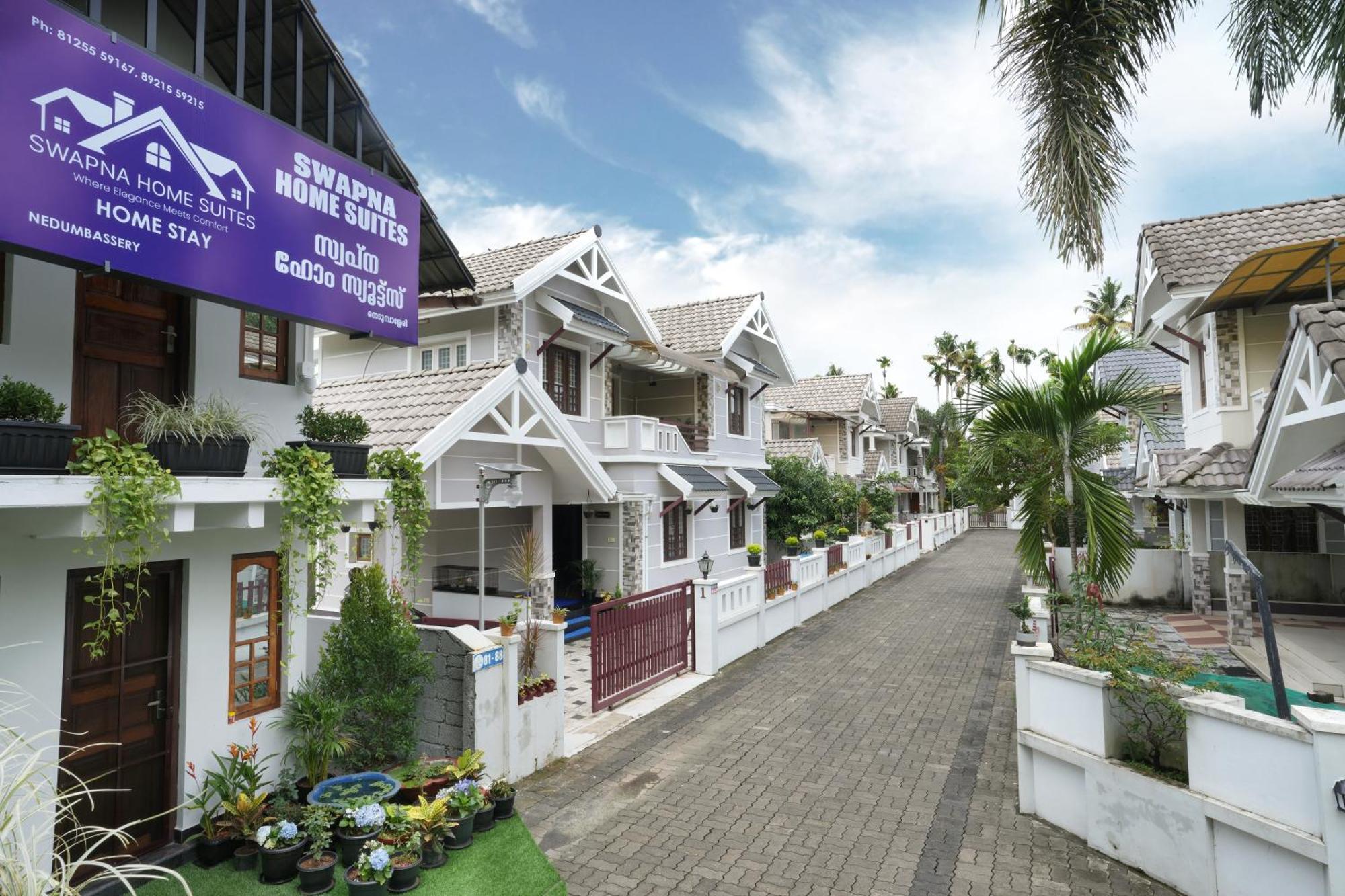 Swapna Home Suites Недумбассері Екстер'єр фото