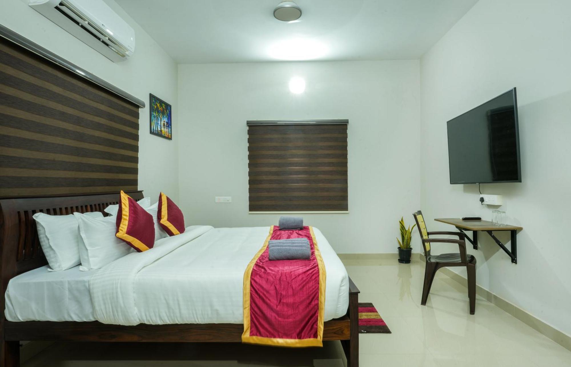 Swapna Home Suites Недумбассері Екстер'єр фото